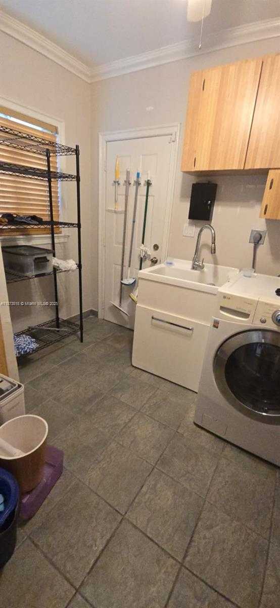 Small Image of 142 NORTH WEST 98TH ST, Miami Shores Number 47