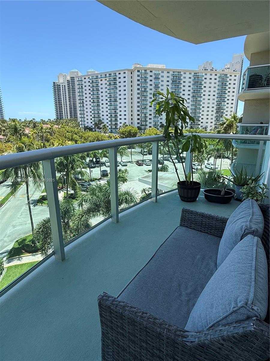 Small Image of 19380 NORTH EAST COLLINS AVE #526, Sunny Isles Beach Number 12