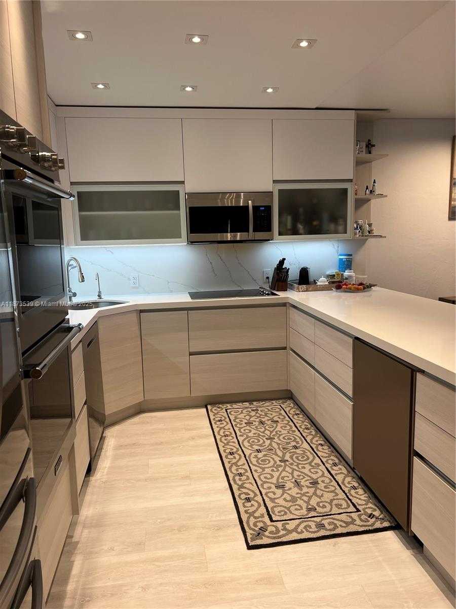 Small Image of 19380 NORTH EAST COLLINS AVE #526, Sunny Isles Beach Number 20