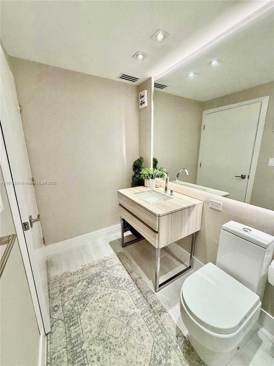 Small Image of 19380 NORTH EAST COLLINS AVE #526, Sunny Isles Beach Number 23