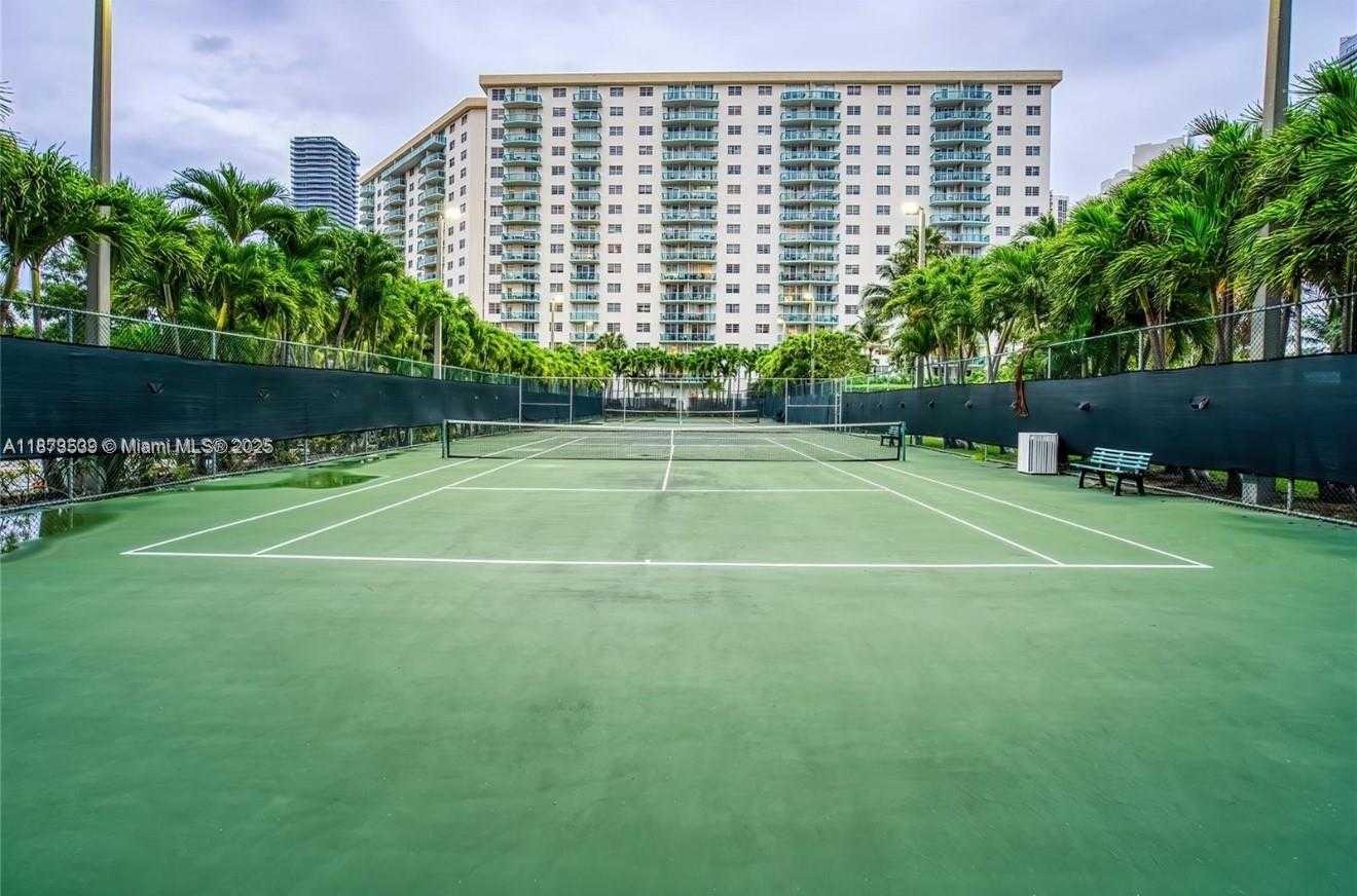 Small Image of 19380 NORTH EAST COLLINS AVE #526, Sunny Isles Beach Number 3