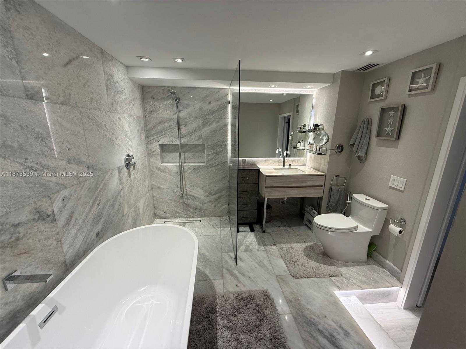 Small Image of 19380 NORTH EAST COLLINS AVE #526, Sunny Isles Beach Number 30