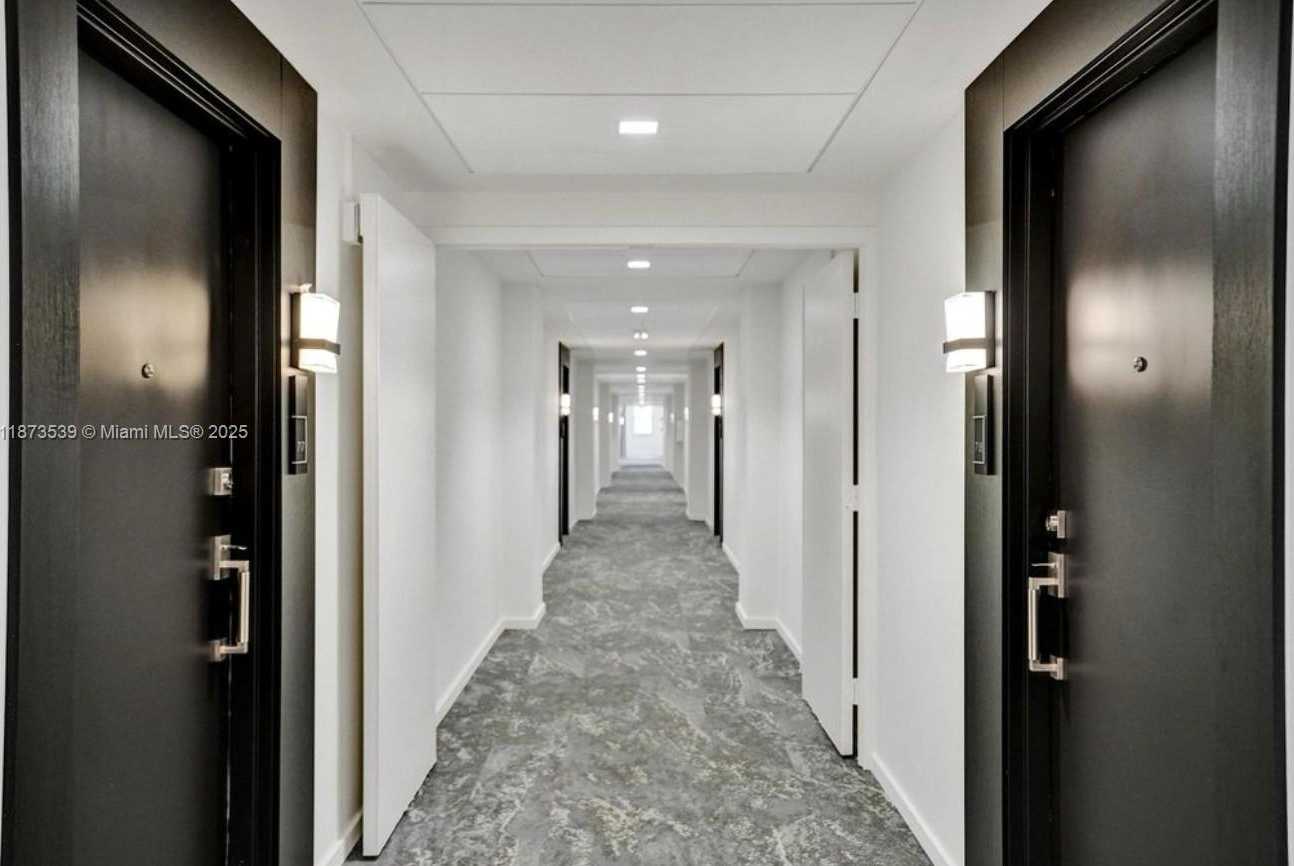 Small Image of 19380 NORTH EAST COLLINS AVE #526, Sunny Isles Beach Number 7