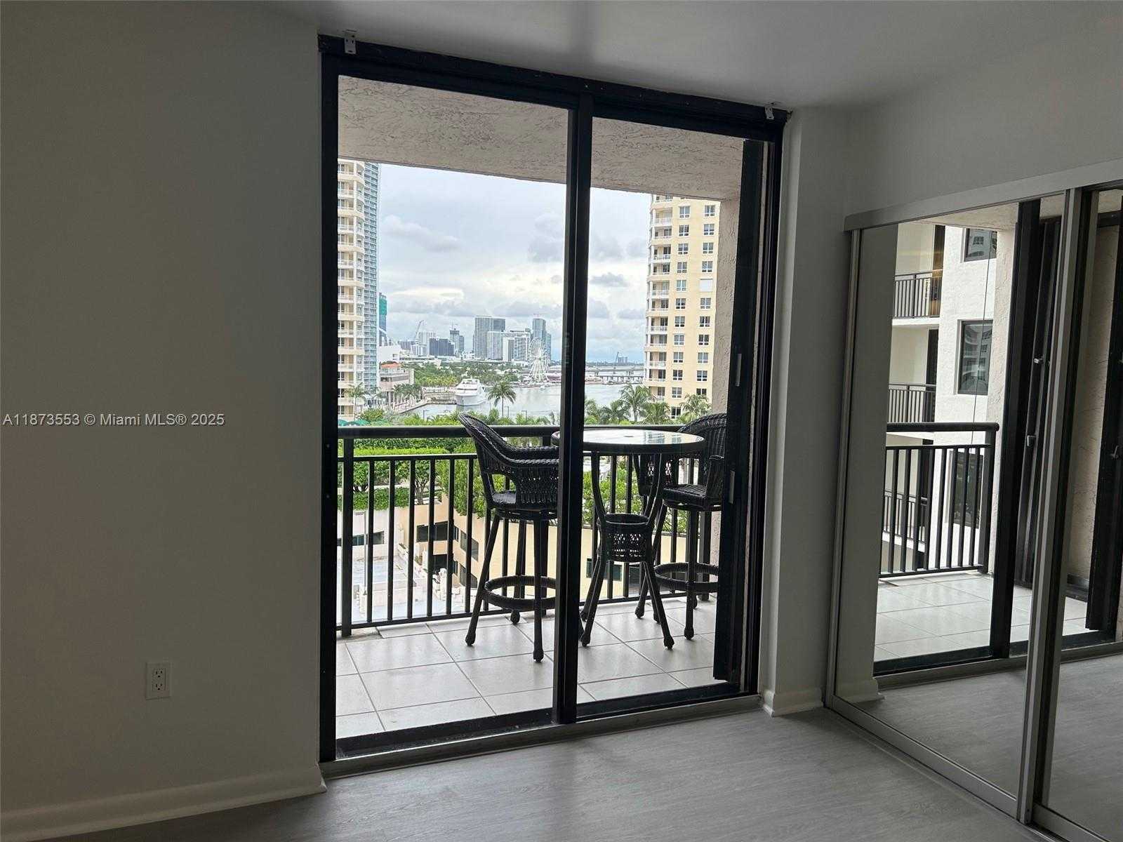 Small Image of 540 BRICKELL KEY DR #1002, Miami Number 14