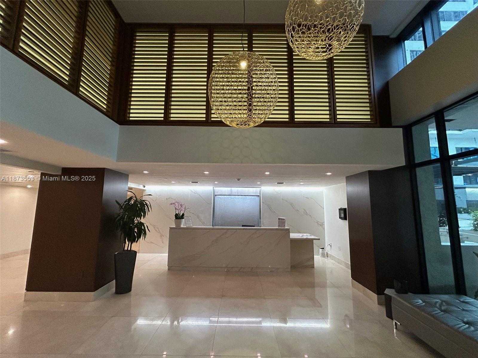 Small Image of 540 BRICKELL KEY DR #1002, Miami Number 18