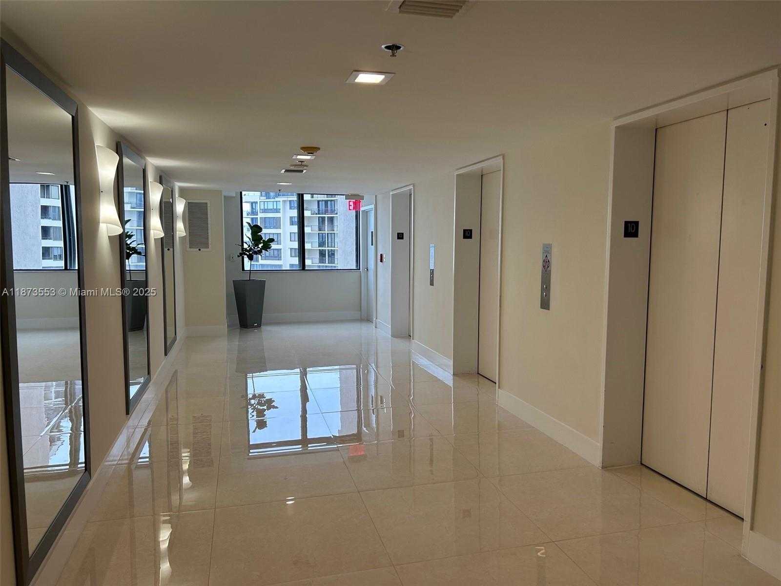 Small Image of 540 BRICKELL KEY DR #1002, Miami Number 20