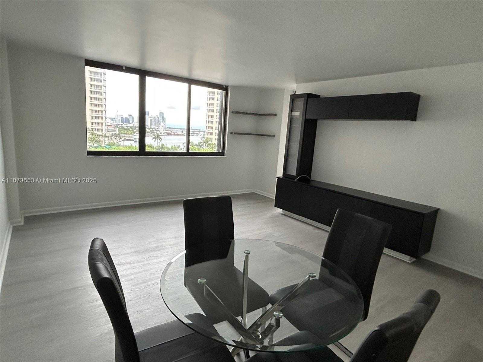 Small Image of 540 BRICKELL KEY DR #1002, Miami Number 4