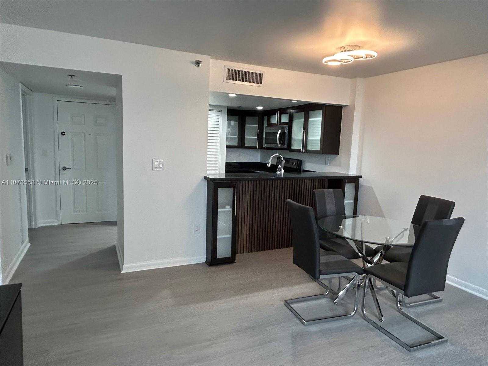 Small Image of 540 BRICKELL KEY DR #1002, Miami Number 7