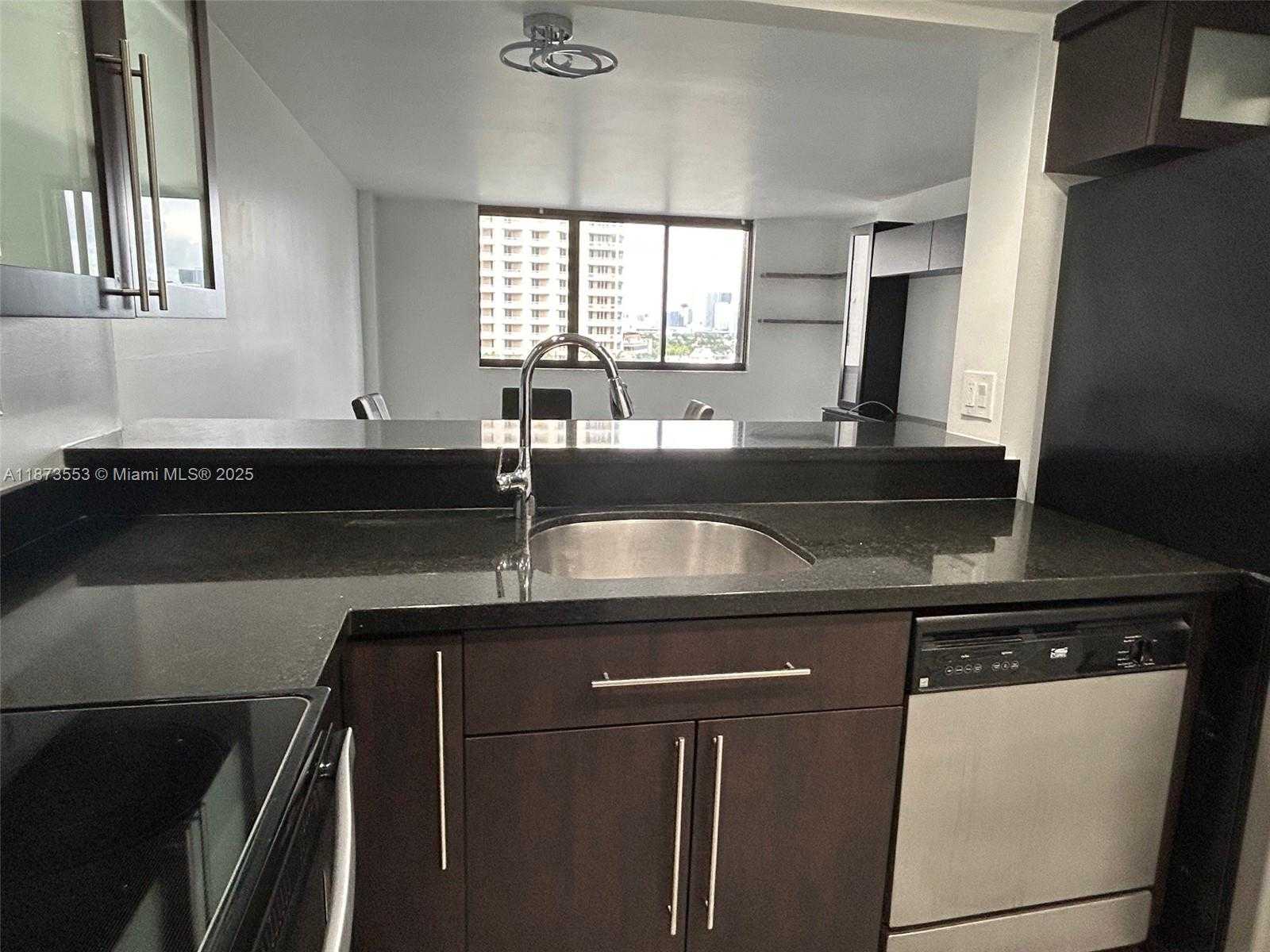 Small Image of 540 BRICKELL KEY DR #1002, Miami Number 9