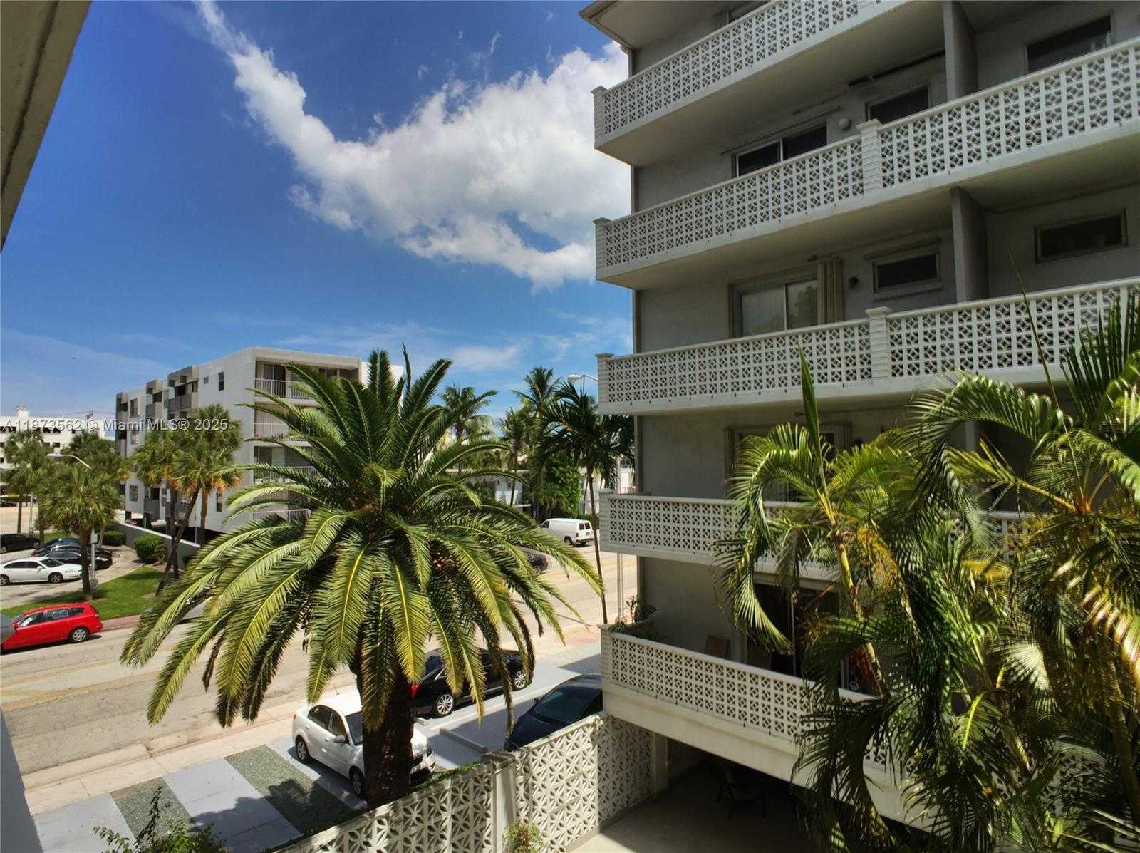 Small Image of 1620 WEST AVE #302, Miami Beach Number 13