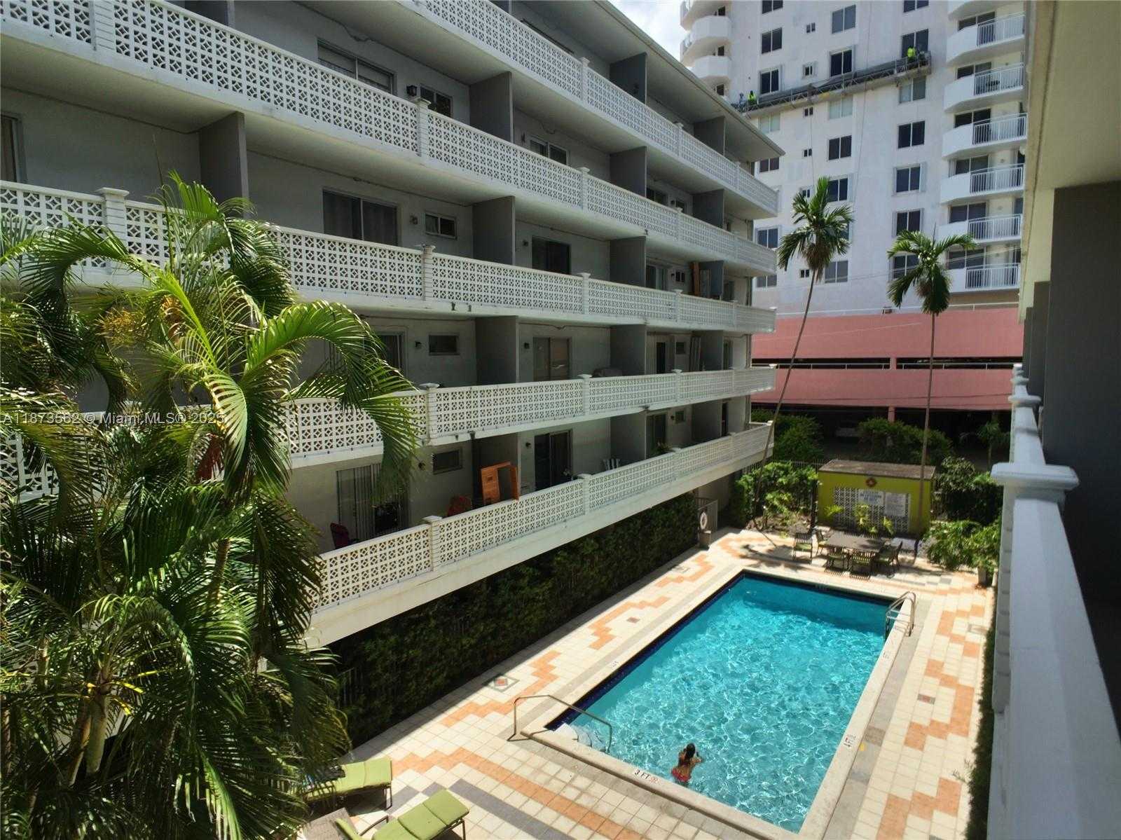 Small Image of 1620 WEST AVE #302, Miami Beach Number 14
