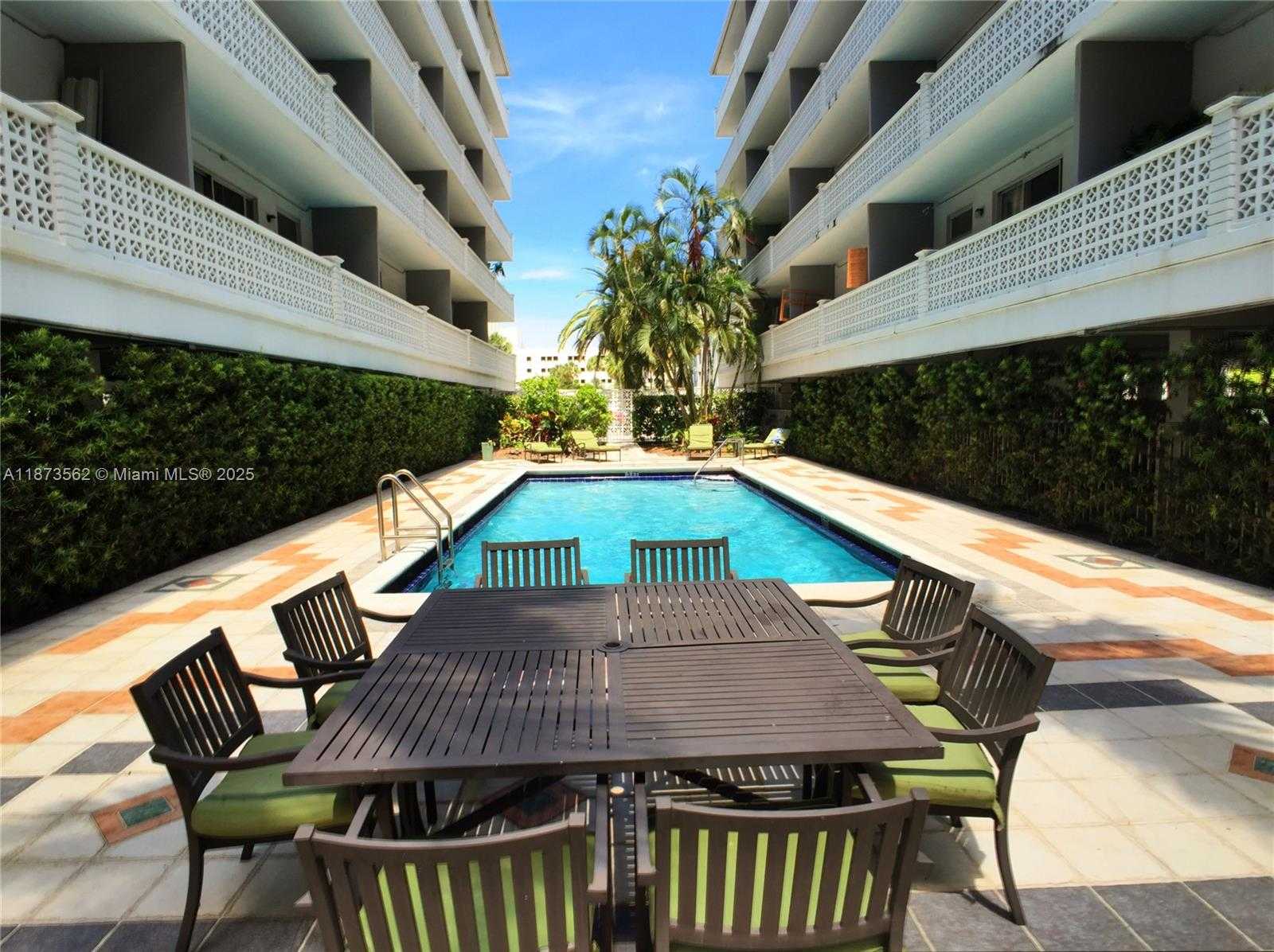 Small Image of 1620 WEST AVE #302, Miami Beach Number 16