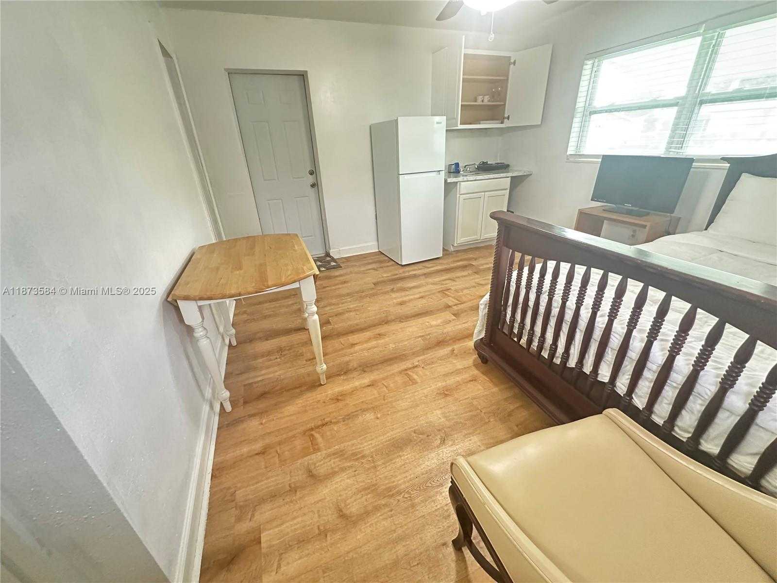 Small Image of 6501 SCOTT ST #A, Hollywood Number 21