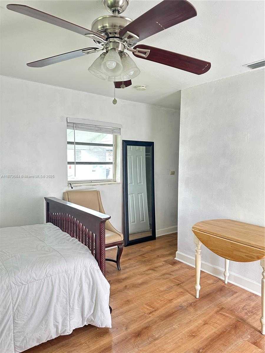 Small Image of 6501 SCOTT ST #A, Hollywood Number 27