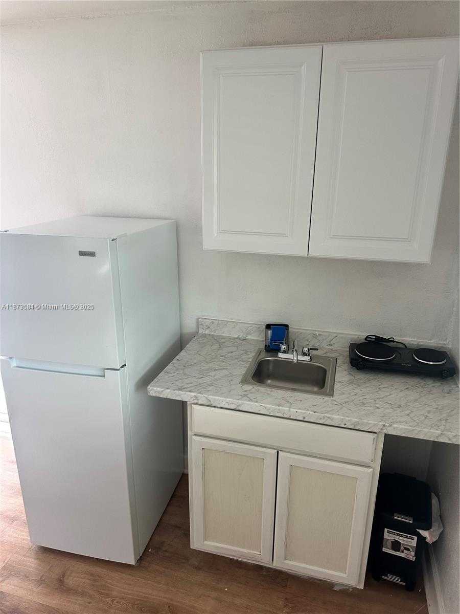 Small Image of 6501 SCOTT ST #A, Hollywood Number 29