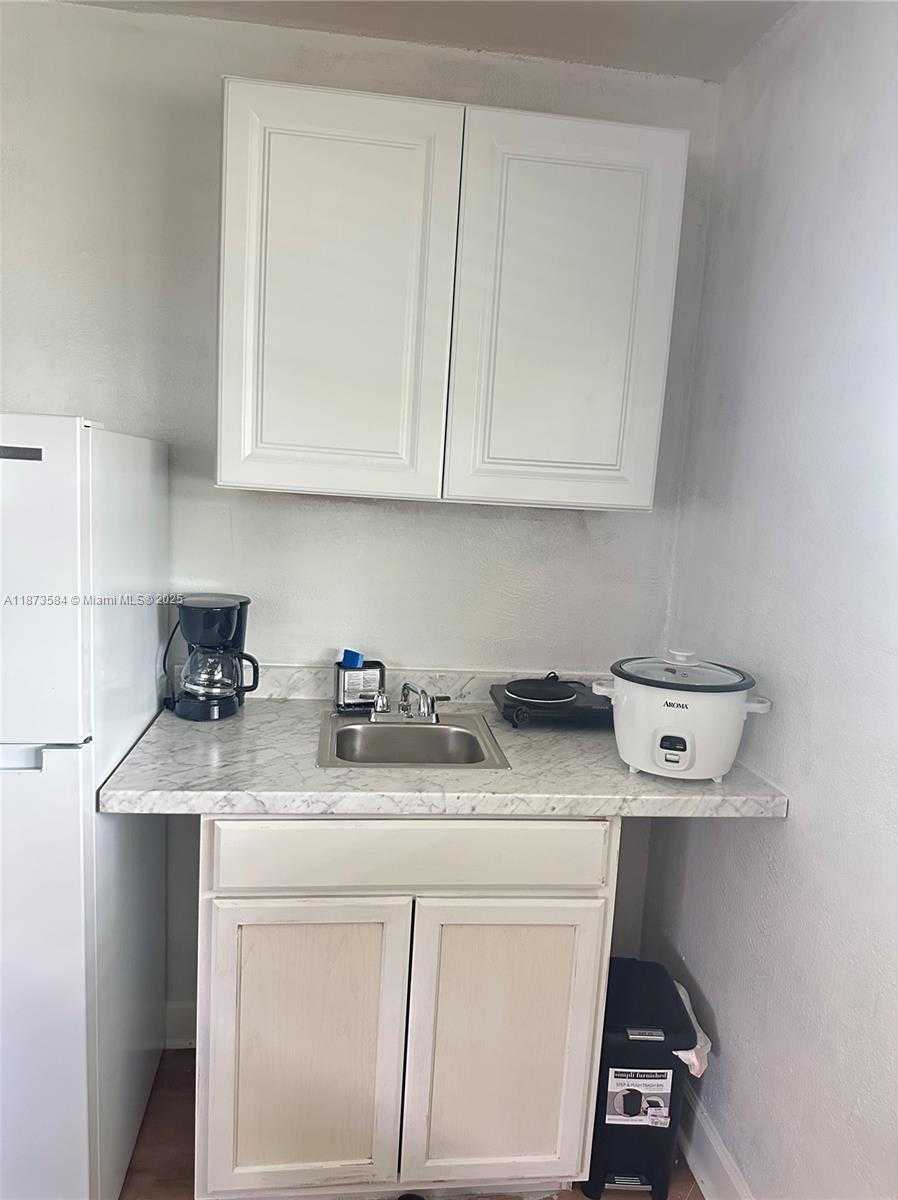 Small Image of 6501 SCOTT ST #A, Hollywood Number 34