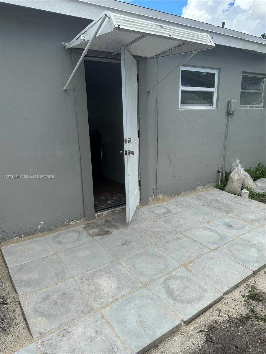 Small Image of 6501 SCOTT ST #A, Hollywood Number 35