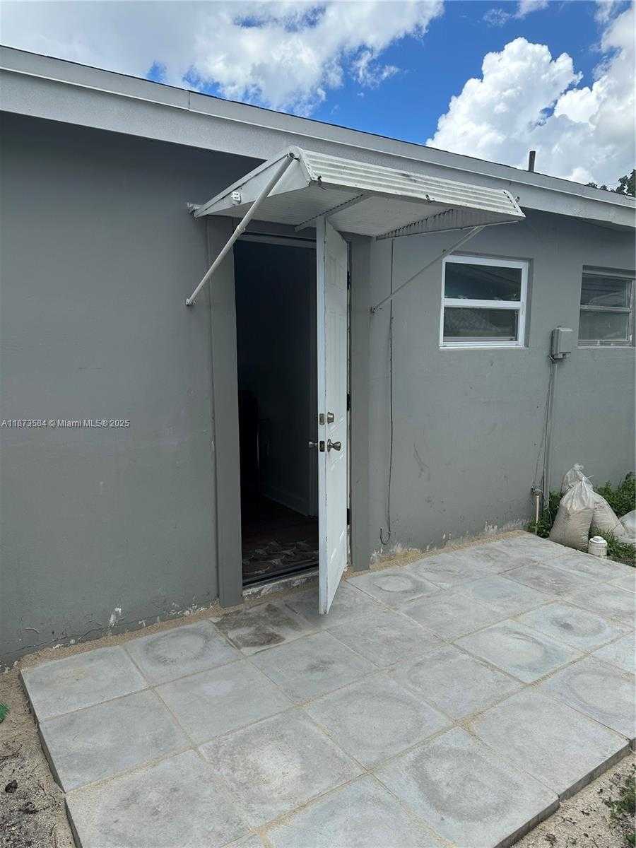 Small Image of 6501 SCOTT ST #A, Hollywood Number 40