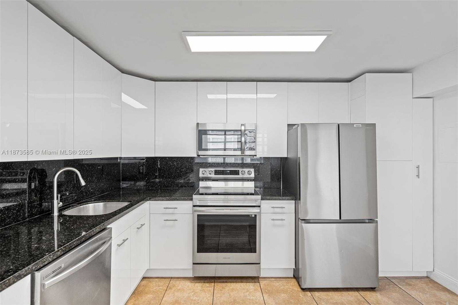 Small Image of 2750 NORTH EAST 183RD ST #1203, Aventura Number 2