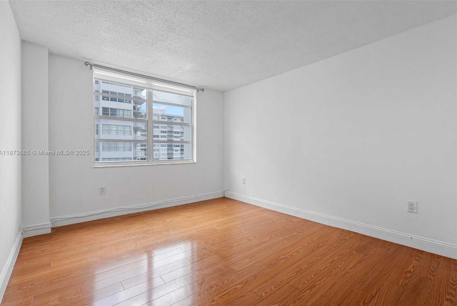 Small Image of 2750 NORTH EAST 183RD ST #1203, Aventura Number 23