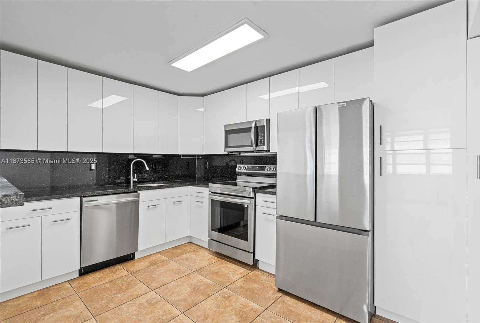 Small Image of 2750 NORTH EAST 183RD ST #1203, Aventura Number 6