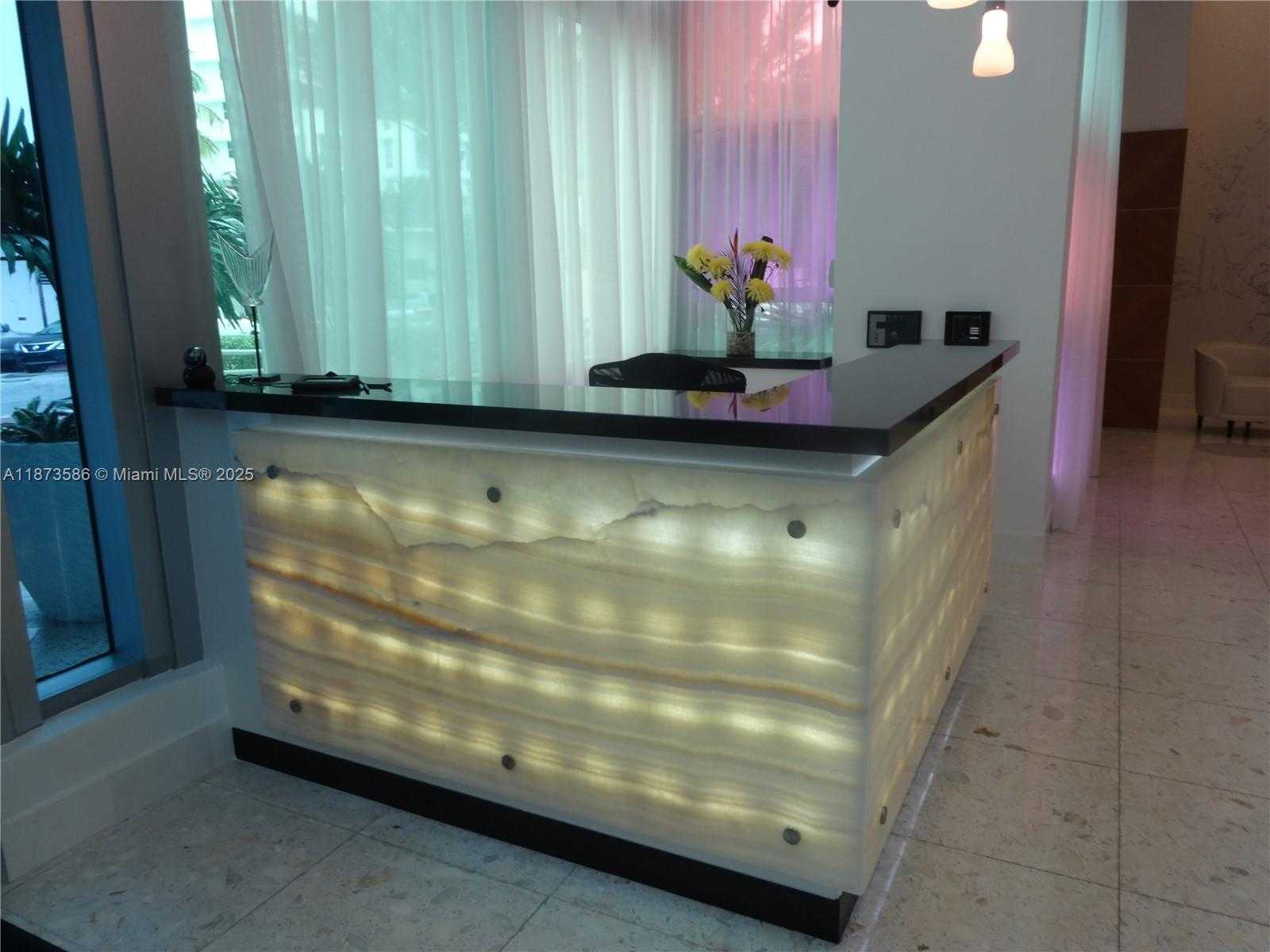 Small Image of 3801 COLLINS AVE #1806, Miami Beach Number 2
