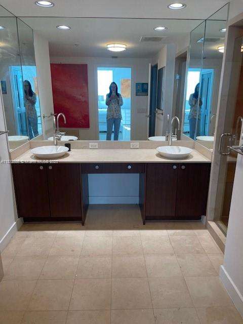 Small Image of 3801 COLLINS AVE #1806, Miami Beach Number 25