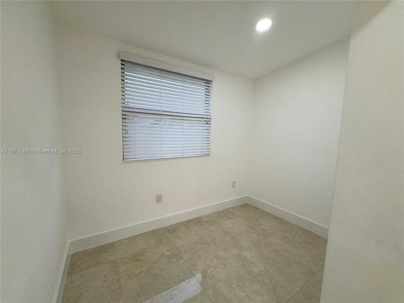 Small Image of 3768 NORTH EAST 167TH ST #46, North Miami Beach Number 31