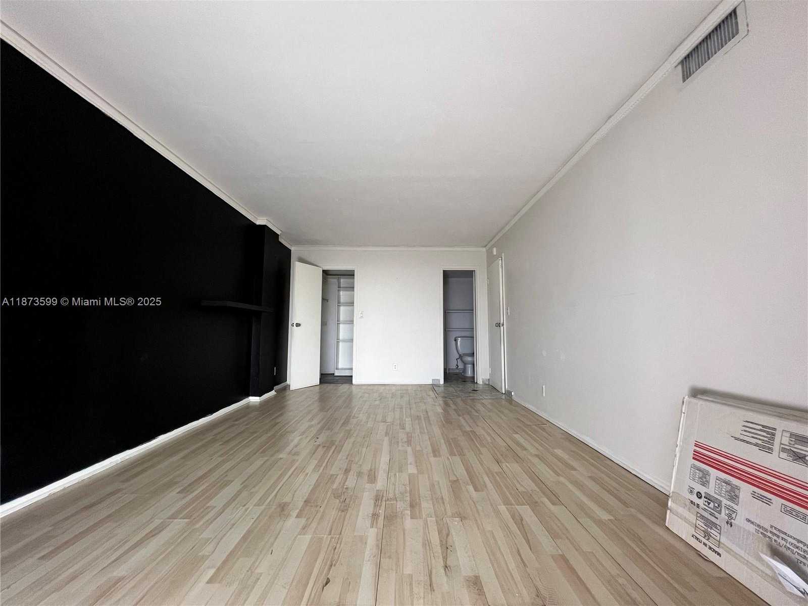 Small Image of 2101 ATLANTIC SHORES BLVD #518, Hallandale Beach Number 12