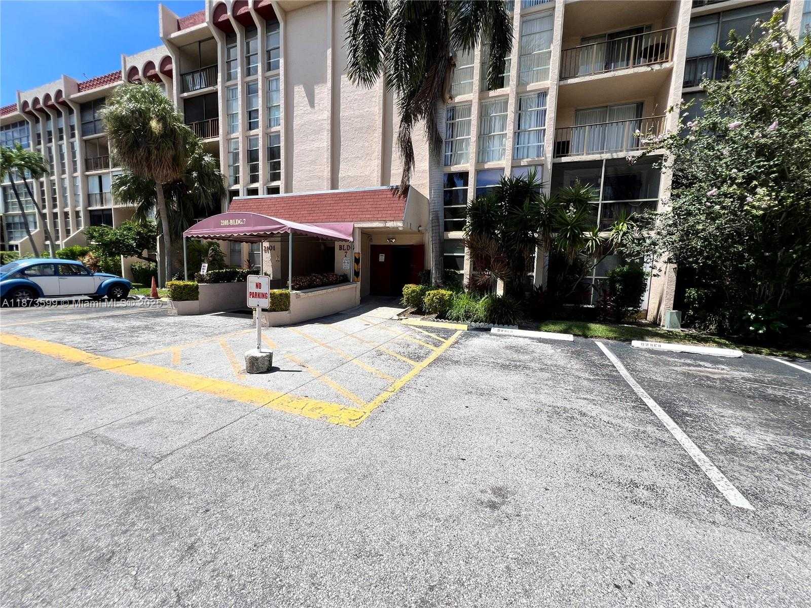 Small Image of 2101 ATLANTIC SHORES BLVD #518, Hallandale Beach Number 16