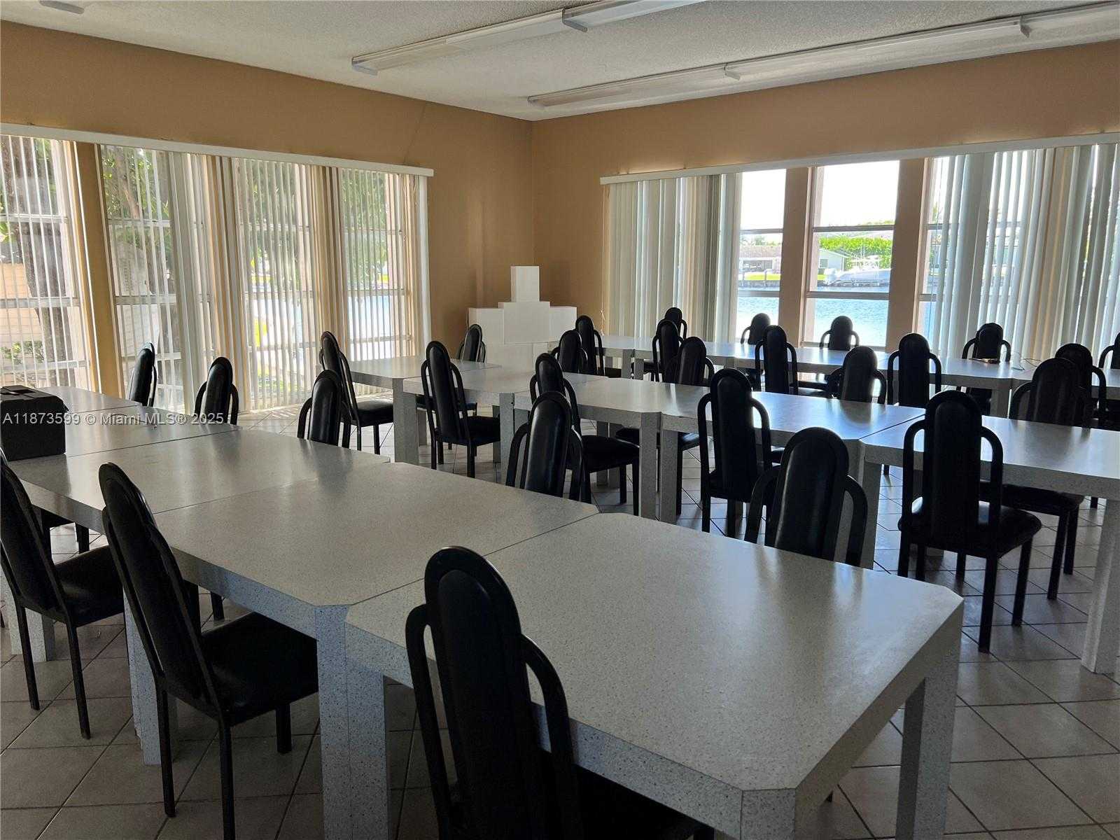 Small Image of 2101 ATLANTIC SHORES BLVD #518, Hallandale Beach Number 23