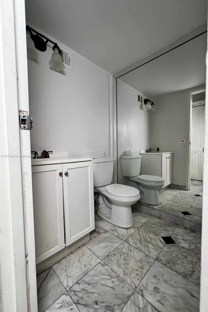 Small Image of 2101 ATLANTIC SHORES BLVD #518, Hallandale Beach Number 9