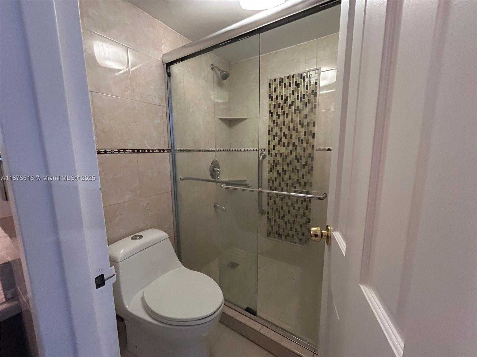 Small Image of 2899 COLLINS AVE #1121, Miami Beach Number 12