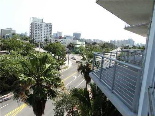 Small Image of 2001 MERIDIAN AVE #530, Miami Beach Number 11