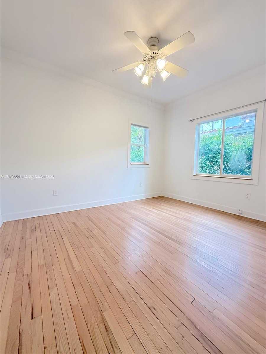 Small Image of 1502 TUNIS ST, Coral Gables Number 10
