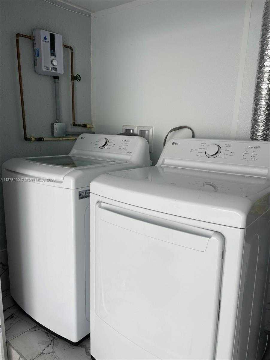 Small Image of 3610 NORTH WEST 211TH ST #3610, Miami Gardens Number 16