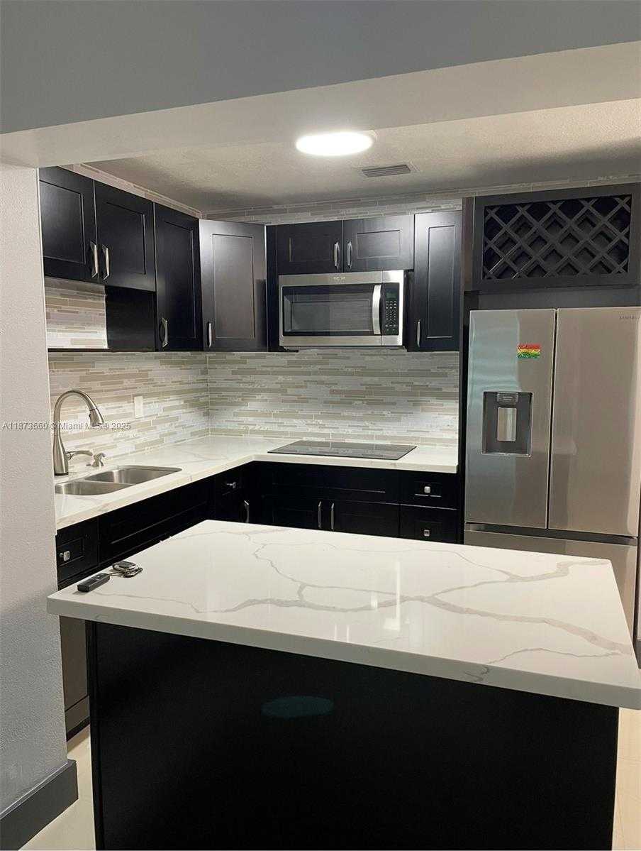 Small Image of 3610 NORTH WEST 211TH ST #3610, Miami Gardens Number 8