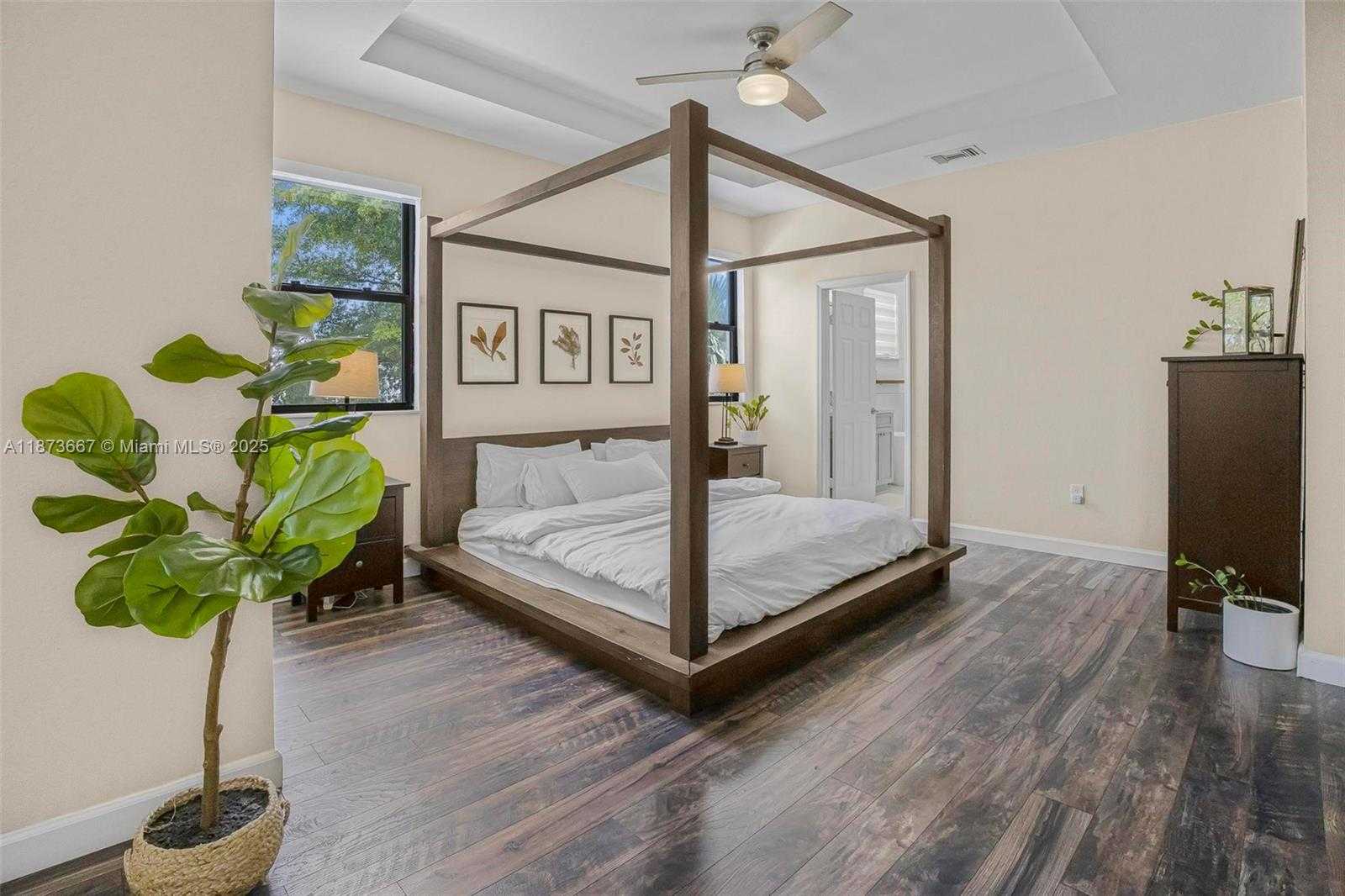 Small Image of 628 SOUTH EAST 37TH PL, Homestead Number 11
