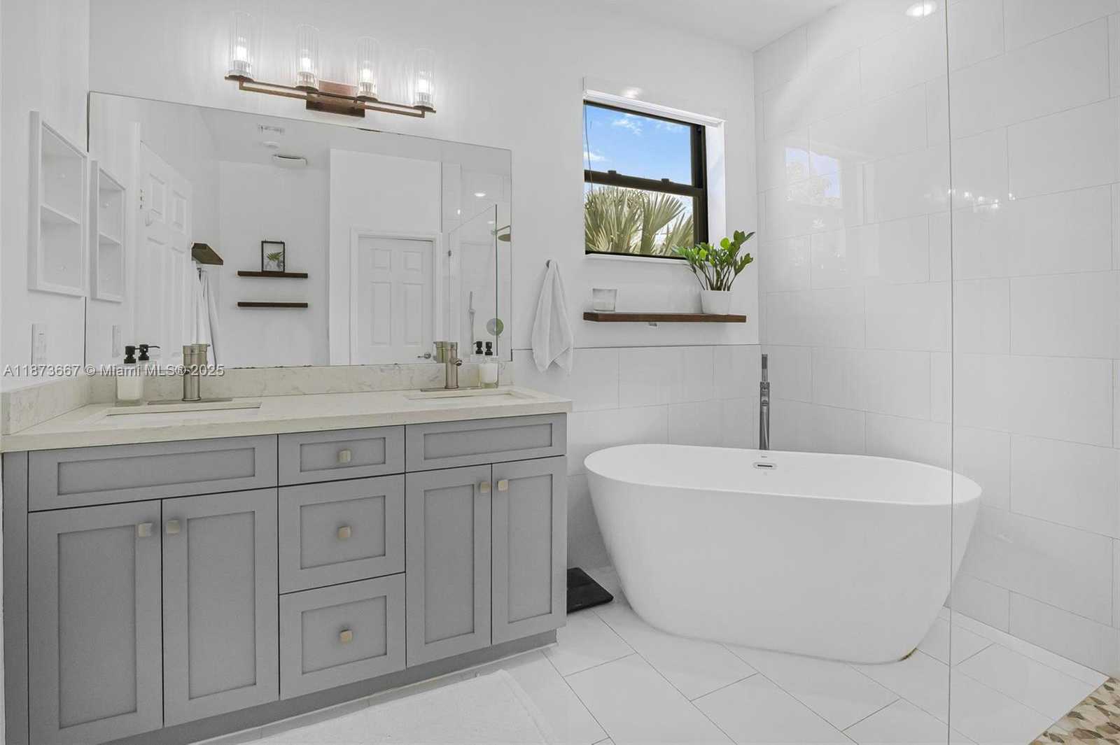 Small Image of 628 SOUTH EAST 37TH PL, Homestead Number 13