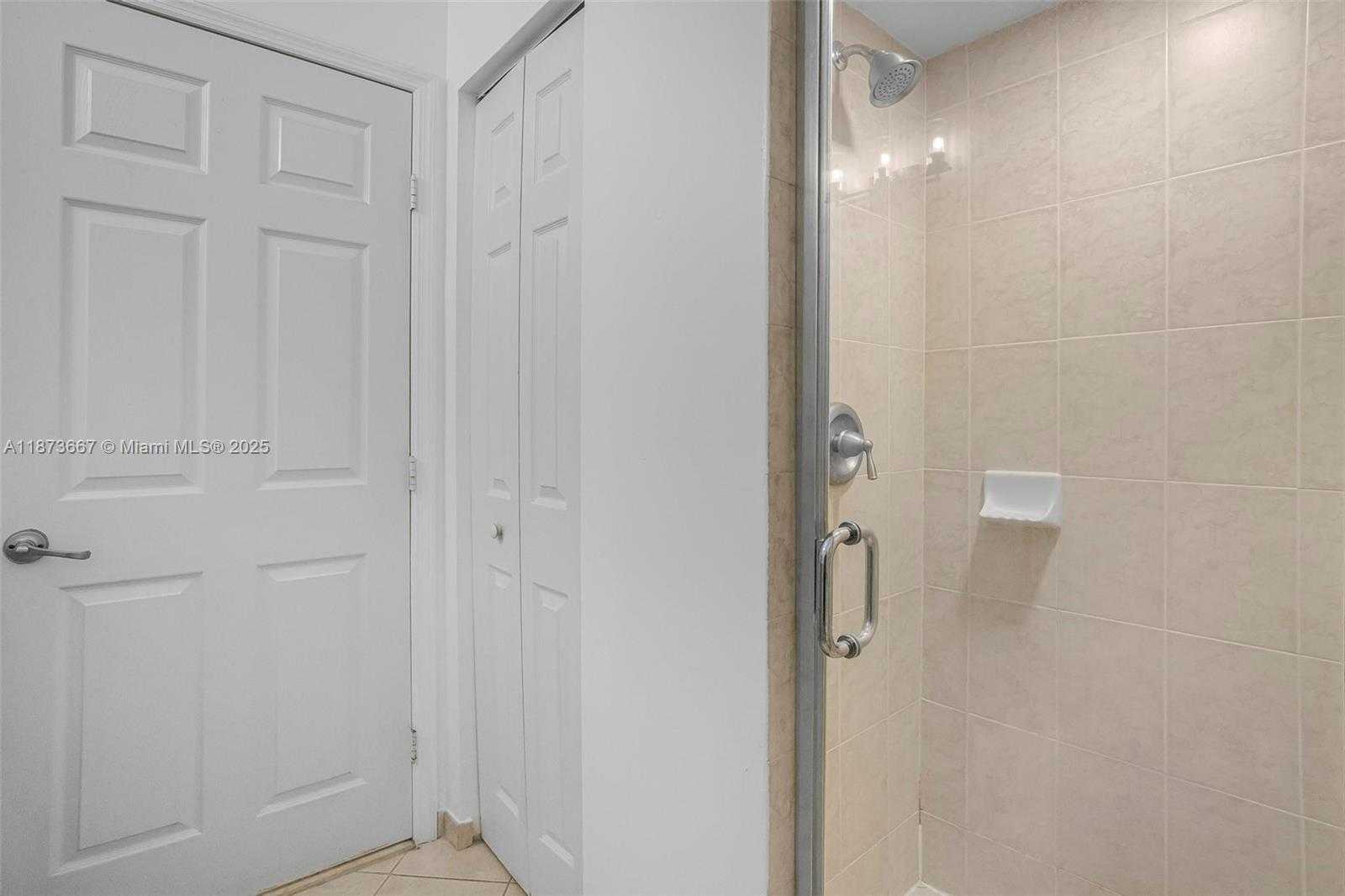 Small Image of 628 SOUTH EAST 37TH PL, Homestead Number 16