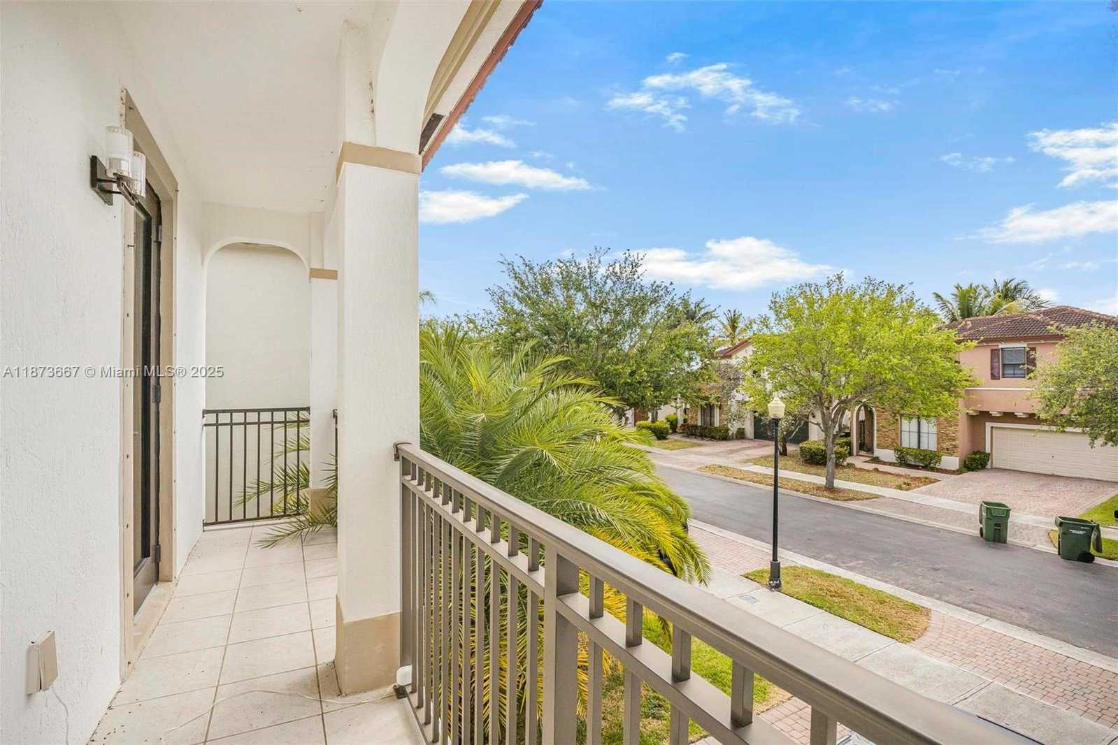 Small Image of 628 SOUTH EAST 37TH PL, Homestead Number 18