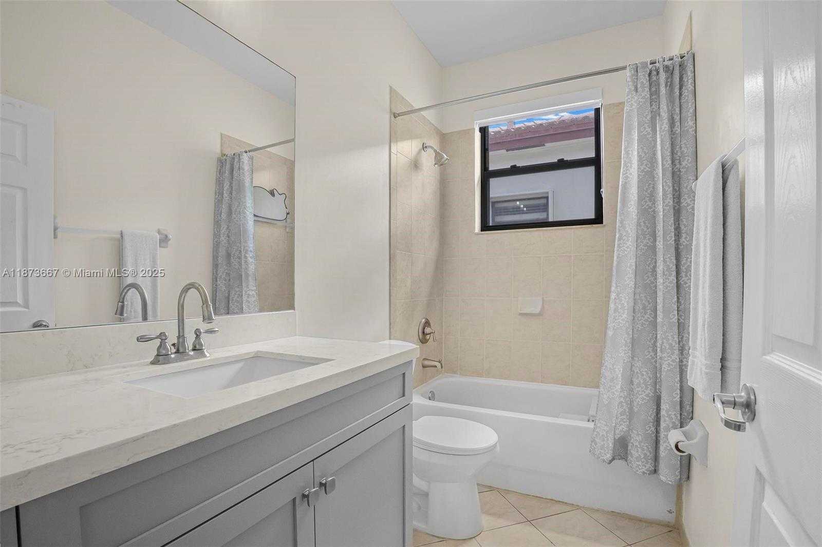Small Image of 628 SOUTH EAST 37TH PL, Homestead Number 19