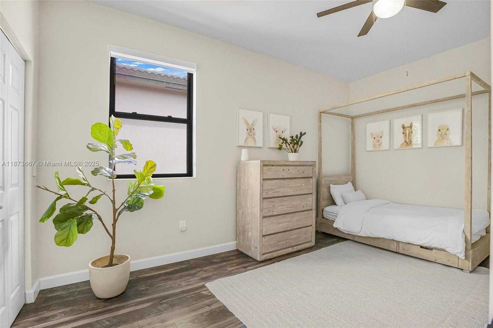 Small Image of 628 SOUTH EAST 37TH PL, Homestead Number 20