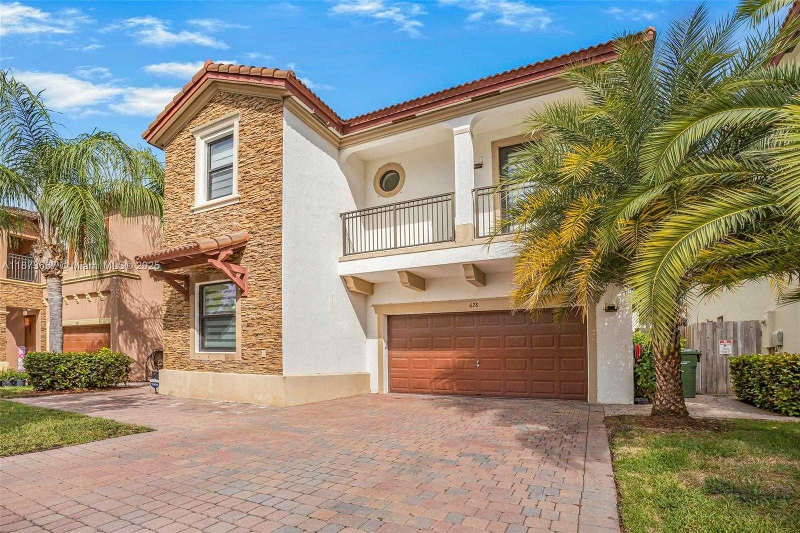 Small Image of 628 SOUTH EAST 37TH PL, Homestead Number 27