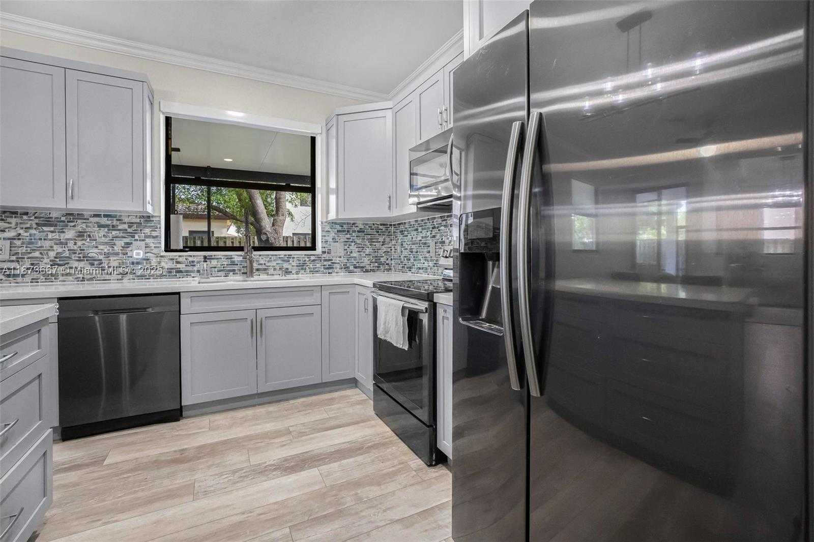 Small Image of 628 SOUTH EAST 37TH PL, Homestead Number 9