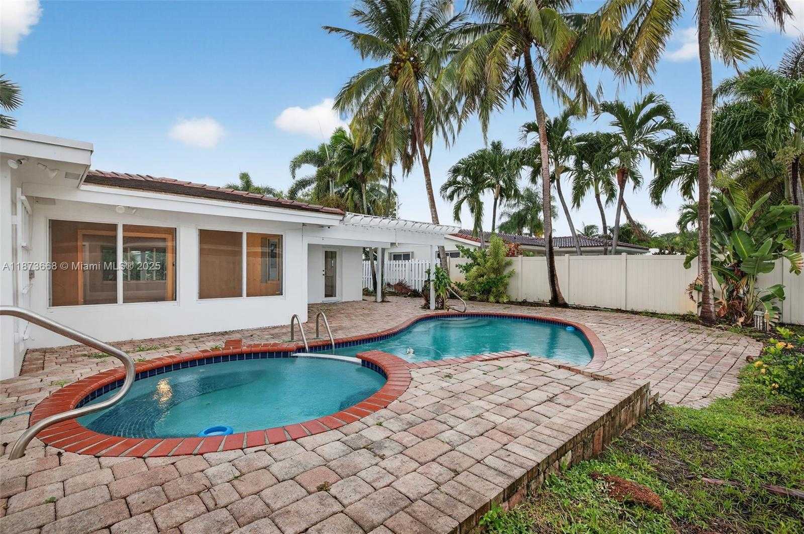 Small Image of 2201 NORTH EAST 52ND ST, Fort Lauderdale Number 26