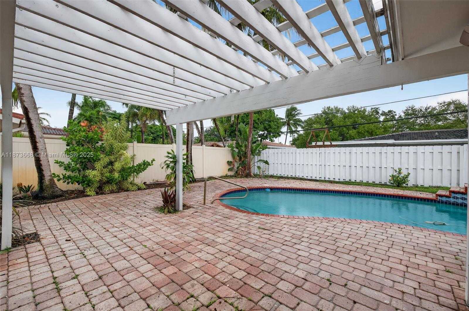 Small Image of 2201 NORTH EAST 52ND ST, Fort Lauderdale Number 29