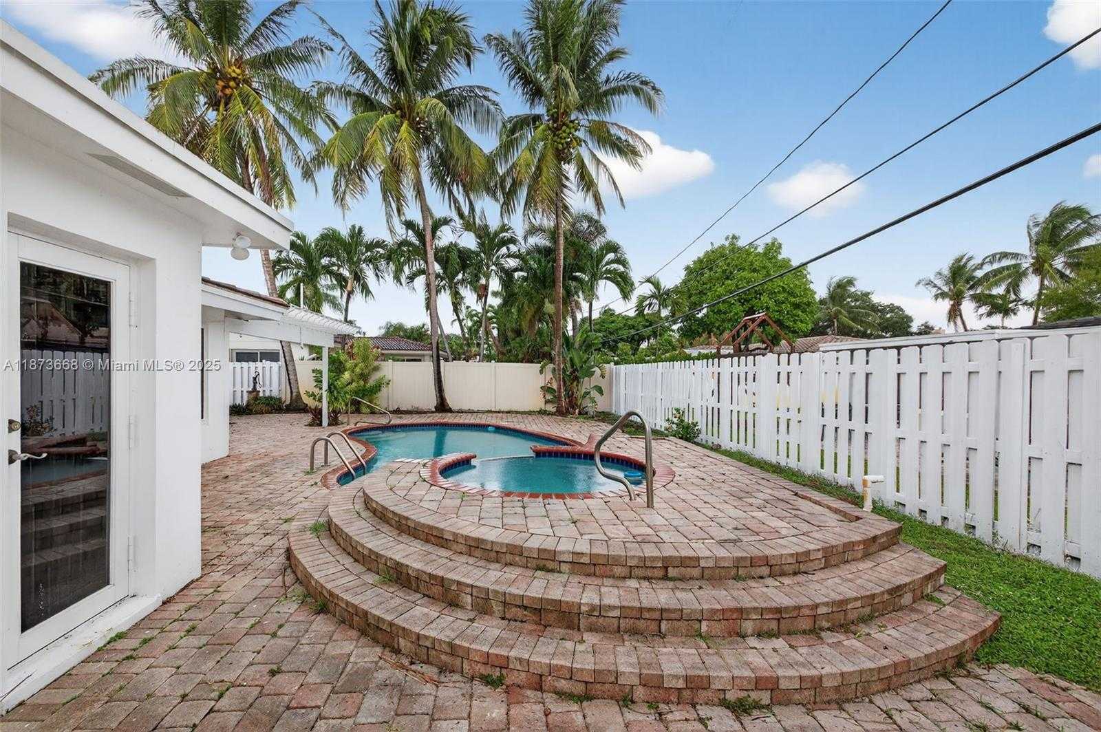Small Image of 2201 NORTH EAST 52ND ST, Fort Lauderdale Number 31