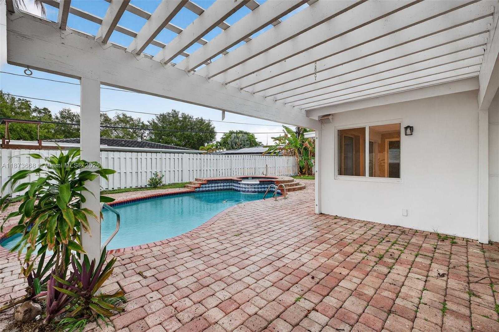 Small Image of 2201 NORTH EAST 52ND ST, Fort Lauderdale Number 4