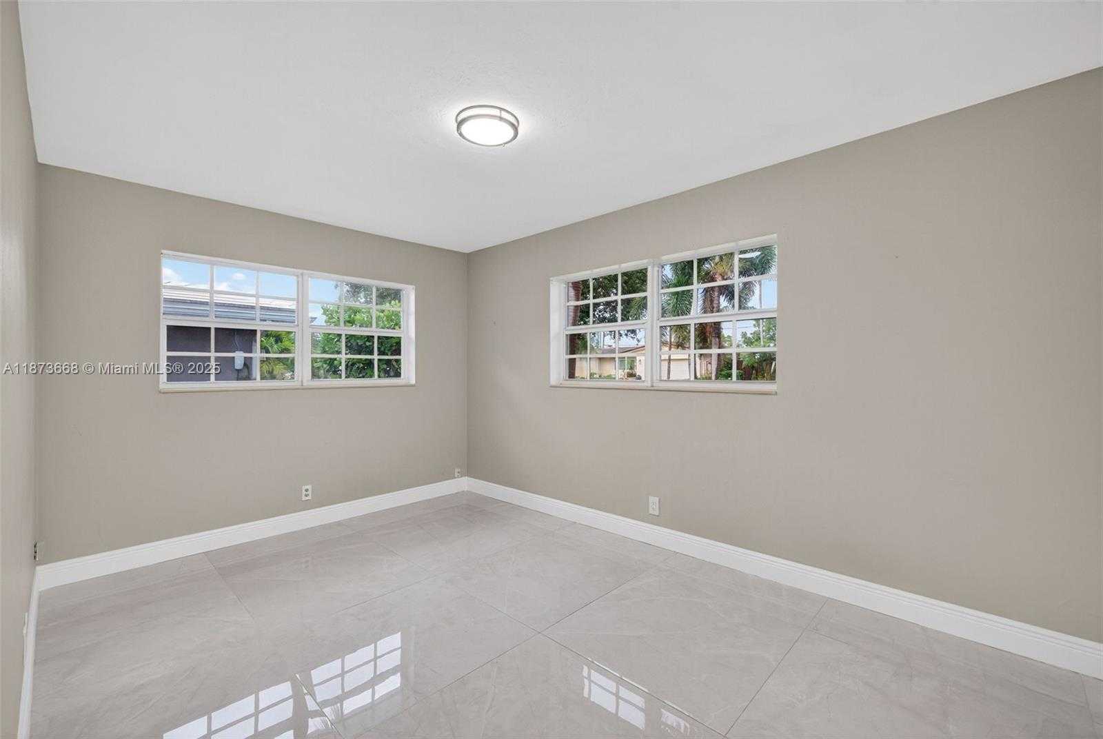 Small Image of 2201 NORTH EAST 52ND ST, Fort Lauderdale Number 44